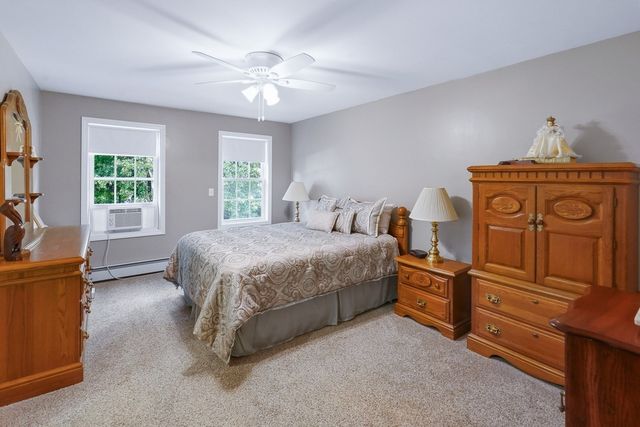 14 Oak Cir, Holden, MA 01520