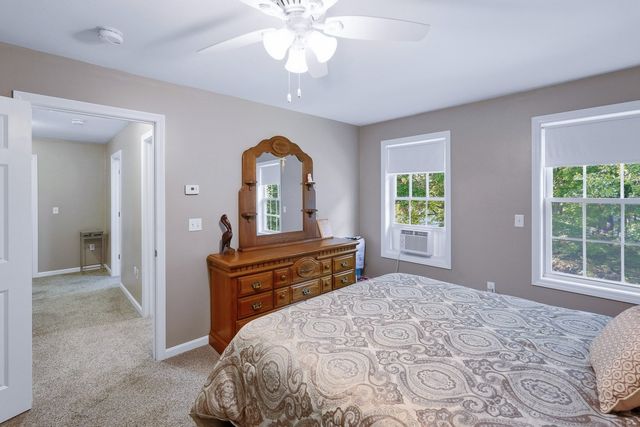 14 Oak Cir, Holden, MA 01520