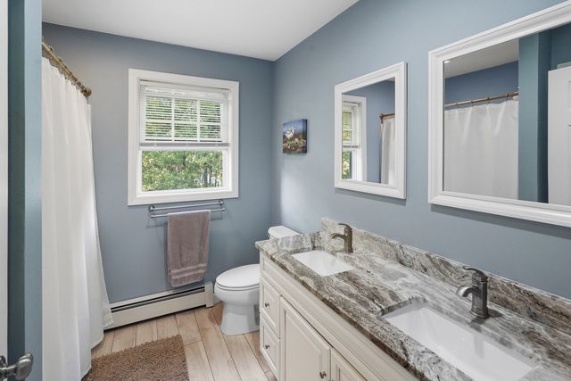 14 Oak Cir, Holden, MA 01520