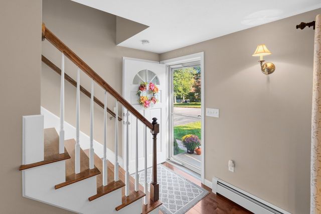 14 Oak Cir, Holden, MA 01520