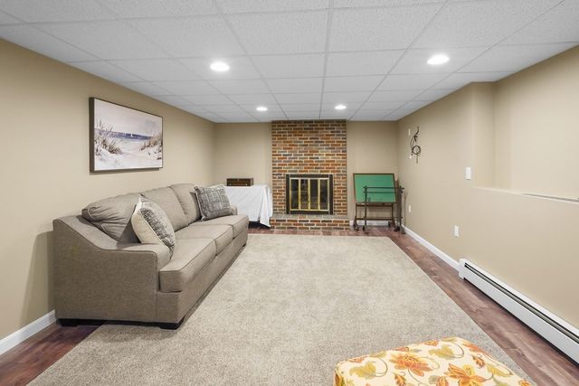 14 Oak Cir, Holden, MA 01520
