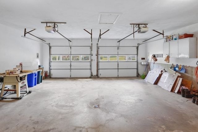 14 Oak Cir, Holden, MA 01520