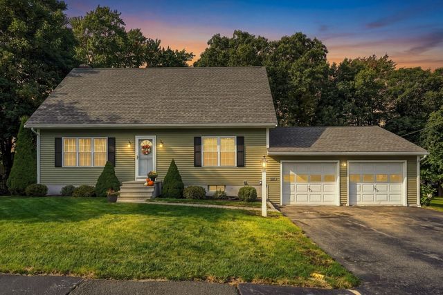 14 Oak Cir, Holden, MA 01520