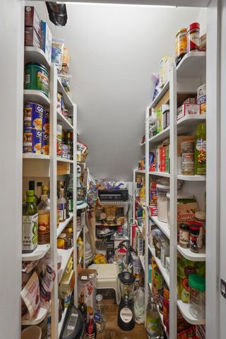 14 Oak Cir, Holden, MA 01520