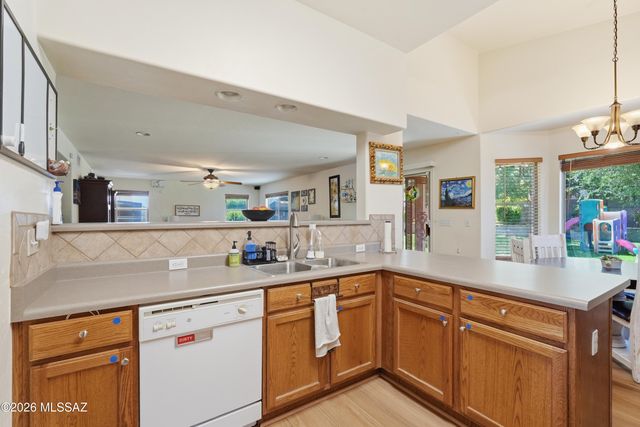 10650 E Bridgeport Street, Tucson, AZ 85747