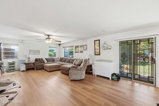10650 E Bridgeport Street, Tucson, AZ 85747