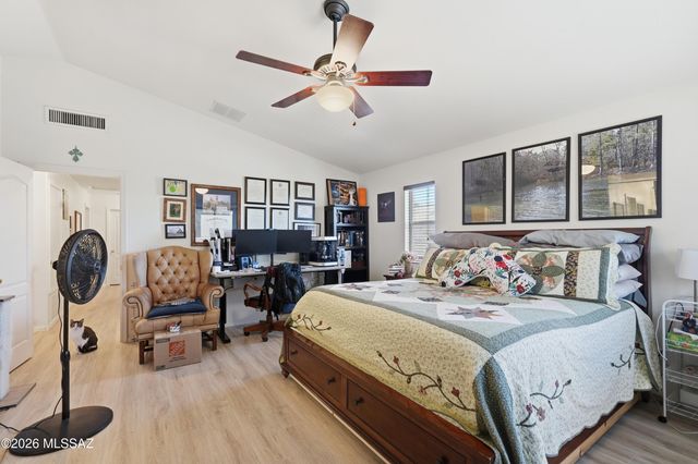10650 E Bridgeport Street, Tucson, AZ 85747