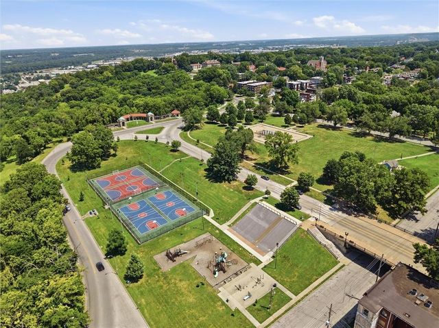 509 Montgall Avenue, Kansas City, MO 64124