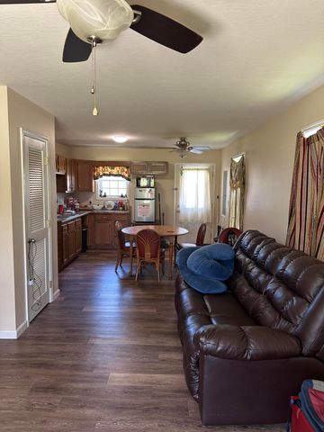 372 Rolling Acres Drive, Monticello, KY 42633