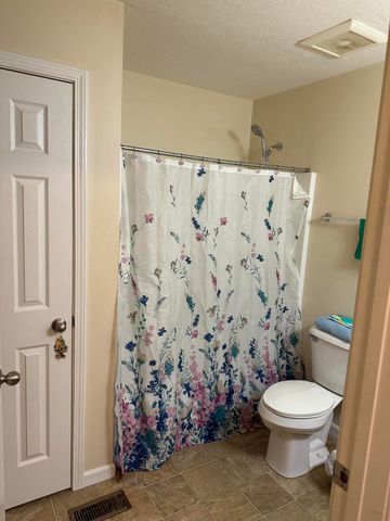 372 Rolling Acres Drive, Monticello, KY 42633