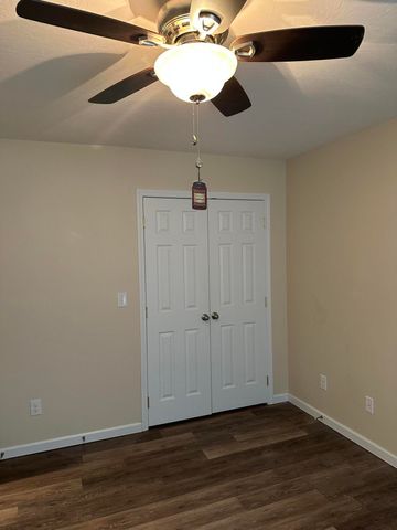 372 Rolling Acres Drive, Monticello, KY 42633