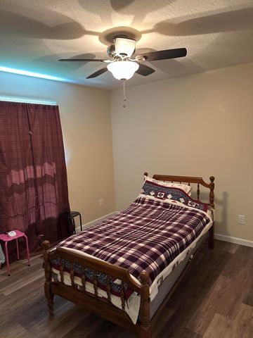 372 Rolling Acres Drive, Monticello, KY 42633