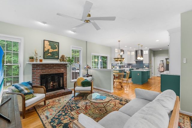 15 Gervais Way, Uxbridge, MA 01569