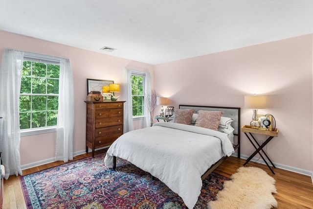 15 Gervais Way, Uxbridge, MA 01569