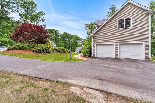 15 Gervais Way, Uxbridge, MA 01569