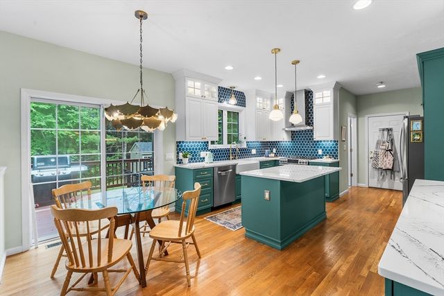 15 Gervais Way, Uxbridge, MA 01569