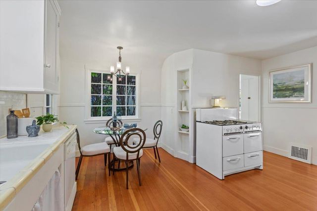 215 Warren Road, San Mateo, CA 94402