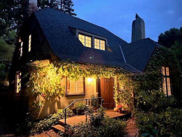 215 Warren Road, San Mateo, CA 94402