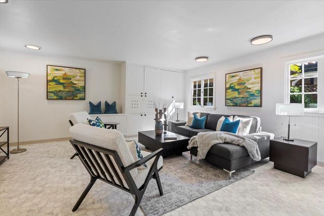 215 Warren Road, San Mateo, CA 94402