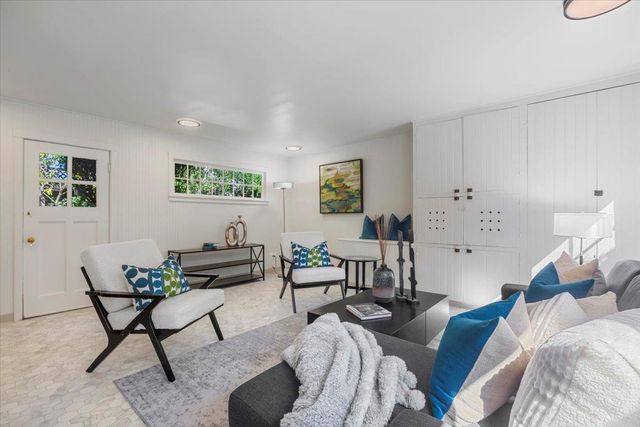 215 Warren Road, San Mateo, CA 94402
