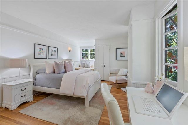 215 Warren Road, San Mateo, CA 94402