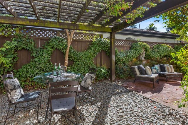 215 Warren Road, San Mateo, CA 94402