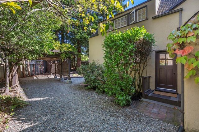 215 Warren Road, San Mateo, CA 94402