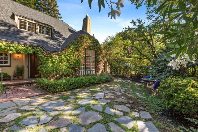 215 Warren Road, San Mateo, CA 94402