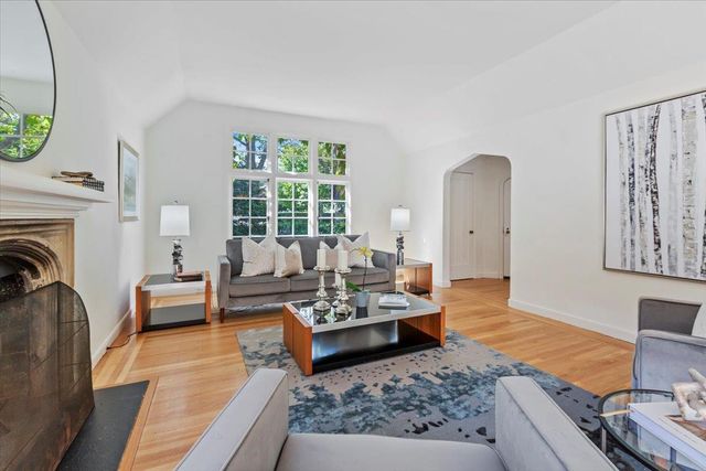 215 Warren Road, San Mateo, CA 94402