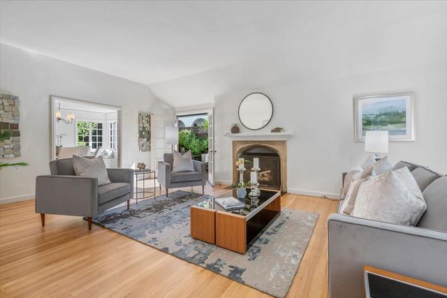215 Warren Road, San Mateo, CA 94402