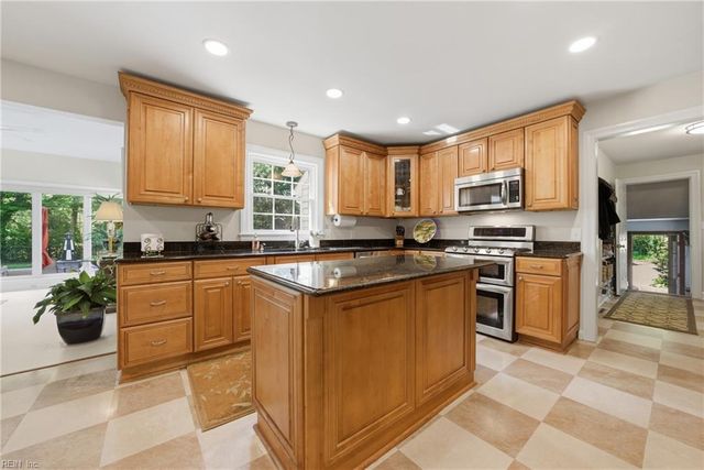 3769 Little Neck PT, Virginia Beach, VA 23452