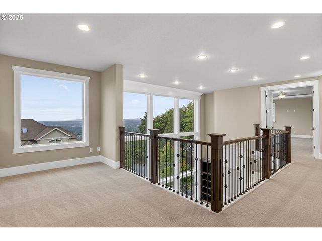 3828 Nw DEVOTO Ln, Portland, OR 97229