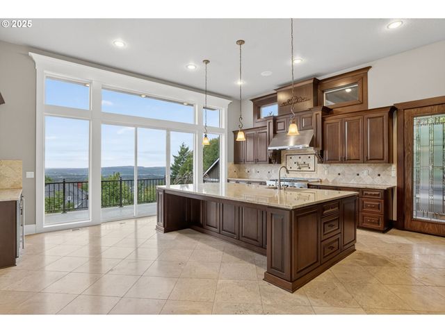 3828 Nw DEVOTO Ln, Portland, OR 97229