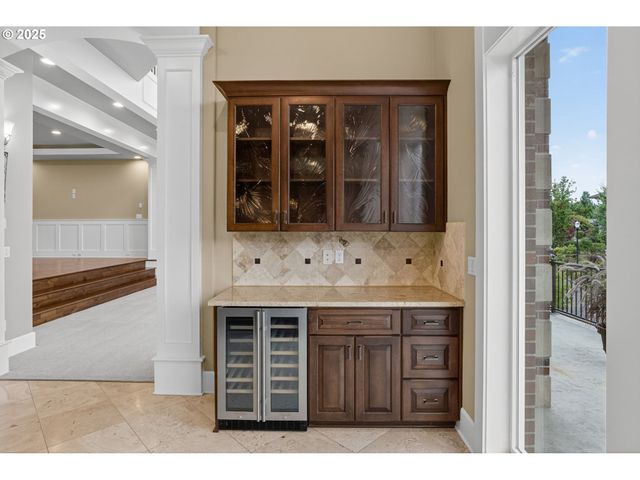 3828 Nw DEVOTO Ln, Portland, OR 97229