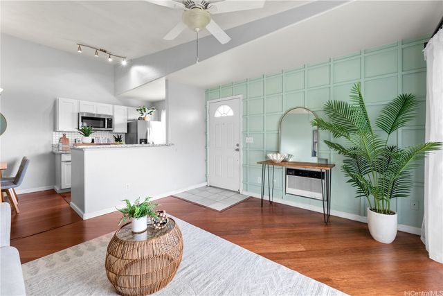 94-510 Lumiaina Street A203, Waipahu, HI 96797