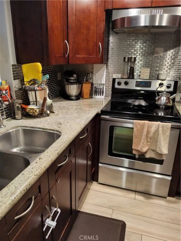 435 W 9th B3, Upland, CA 91786