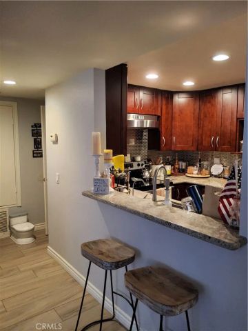 435 W 9th B3, Upland, CA 91786