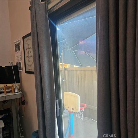 435 W 9th B3, Upland, CA 91786