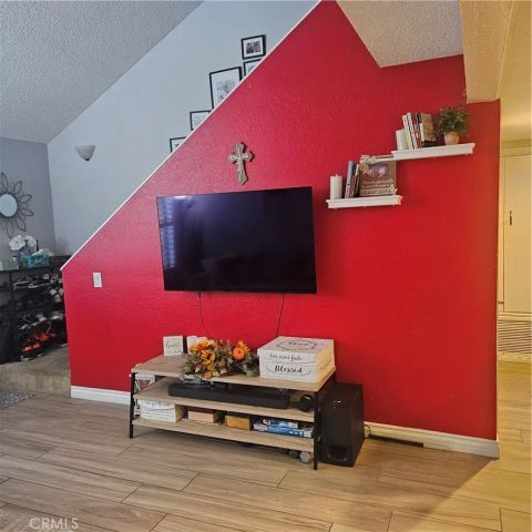 435 W 9th B3, Upland, CA 91786