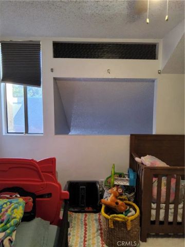 435 W 9th B3, Upland, CA 91786