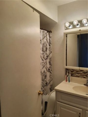 435 W 9th B3, Upland, CA 91786