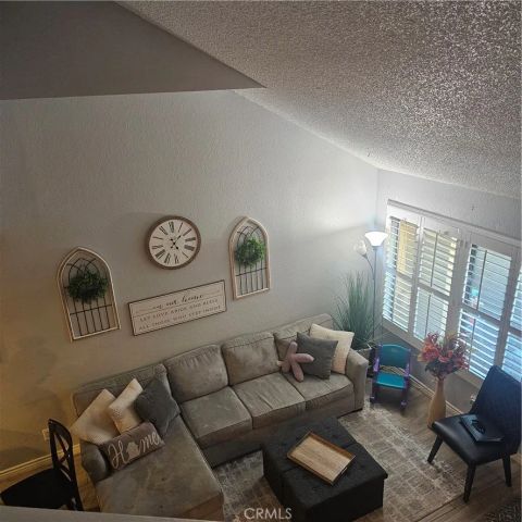 435 W 9th B3, Upland, CA 91786