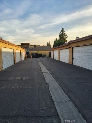 435 W 9th B3, Upland, CA 91786