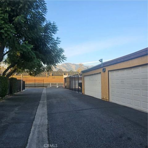 435 W 9th B3, Upland, CA 91786