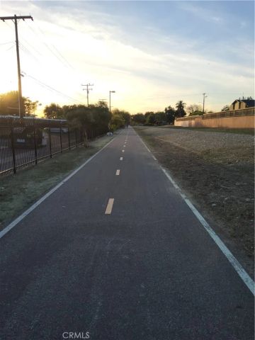 435 W 9th B3, Upland, CA 91786