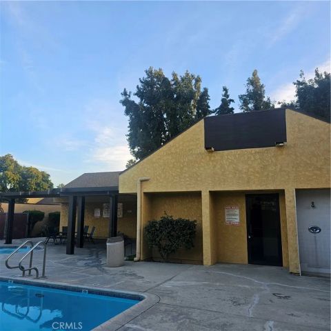 435 W 9th B3, Upland, CA 91786