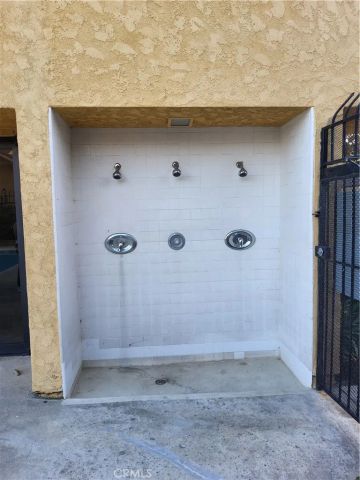 435 W 9th B3, Upland, CA 91786