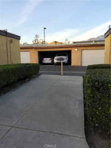 435 W 9th B3, Upland, CA 91786