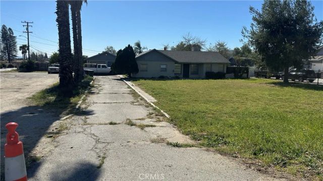 19083 Santa Ana, Bloomington, CA 92316