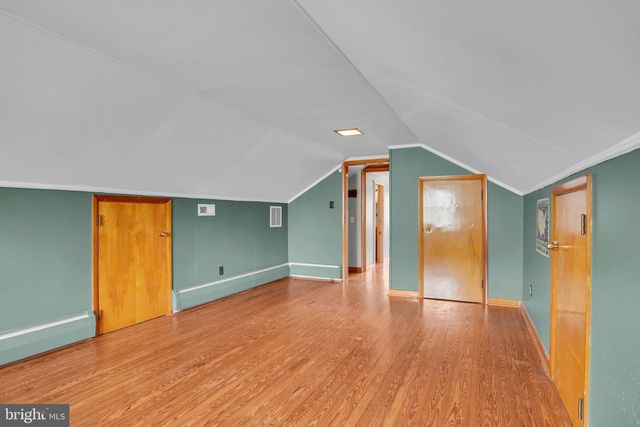 130 W HIGHLAND AVE, Spring Grove, PA 17362